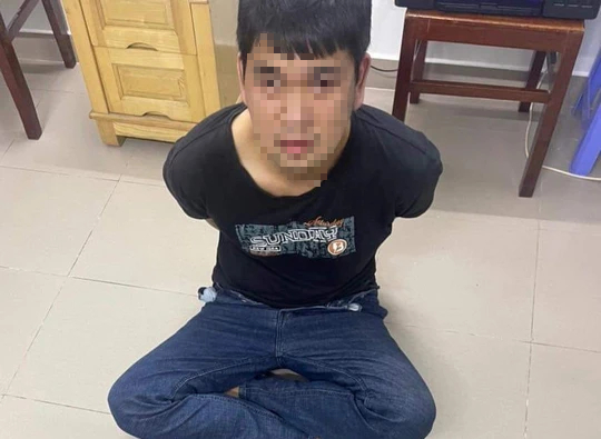 Thanh niên đi xe máy đập vỡ kính ô tô: Nguyên nhân và Biện pháp