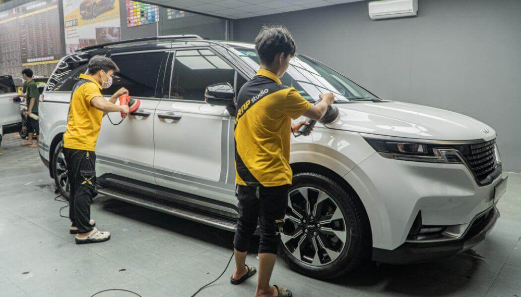 Nhân viên tiệm rửa xe ô tô: Từ A đến Z về công việc
