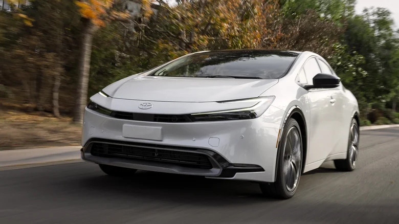 Xe Ô Tô Điện Động Cơ Xăng: Tìm Hiểu Công Nghệ Hybrid Xe Ô Tô Điện Động Cơ Xăng: Tìm Hiểu Công Nghệ Hybrid