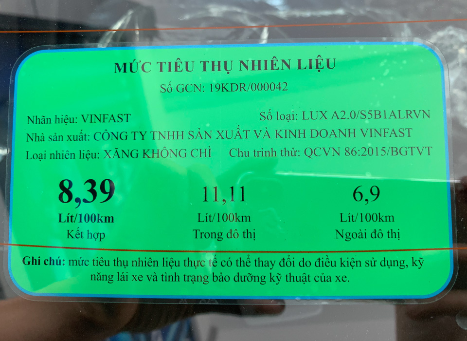 Xe Ô Tô Tốn Bao Nhiêu Xăng: Giải Mã Mức Tiêu Thụ Chi Tiết