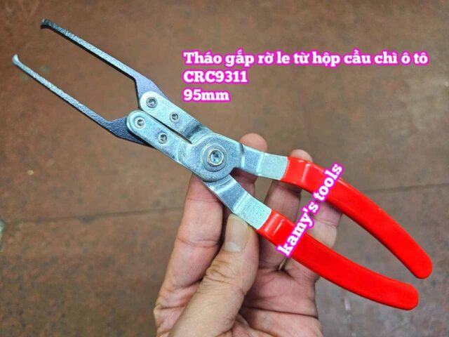 Tháo Cầu Chì Xe Ô Tô Đúng Cách: Hướng Dẫn Chi Tiết A-Z