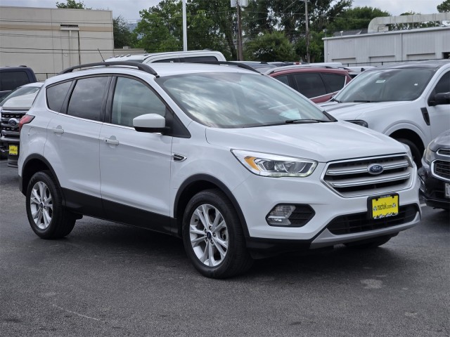 Khám phá chi tiết xe ô tô Ford Escape EV24 2015