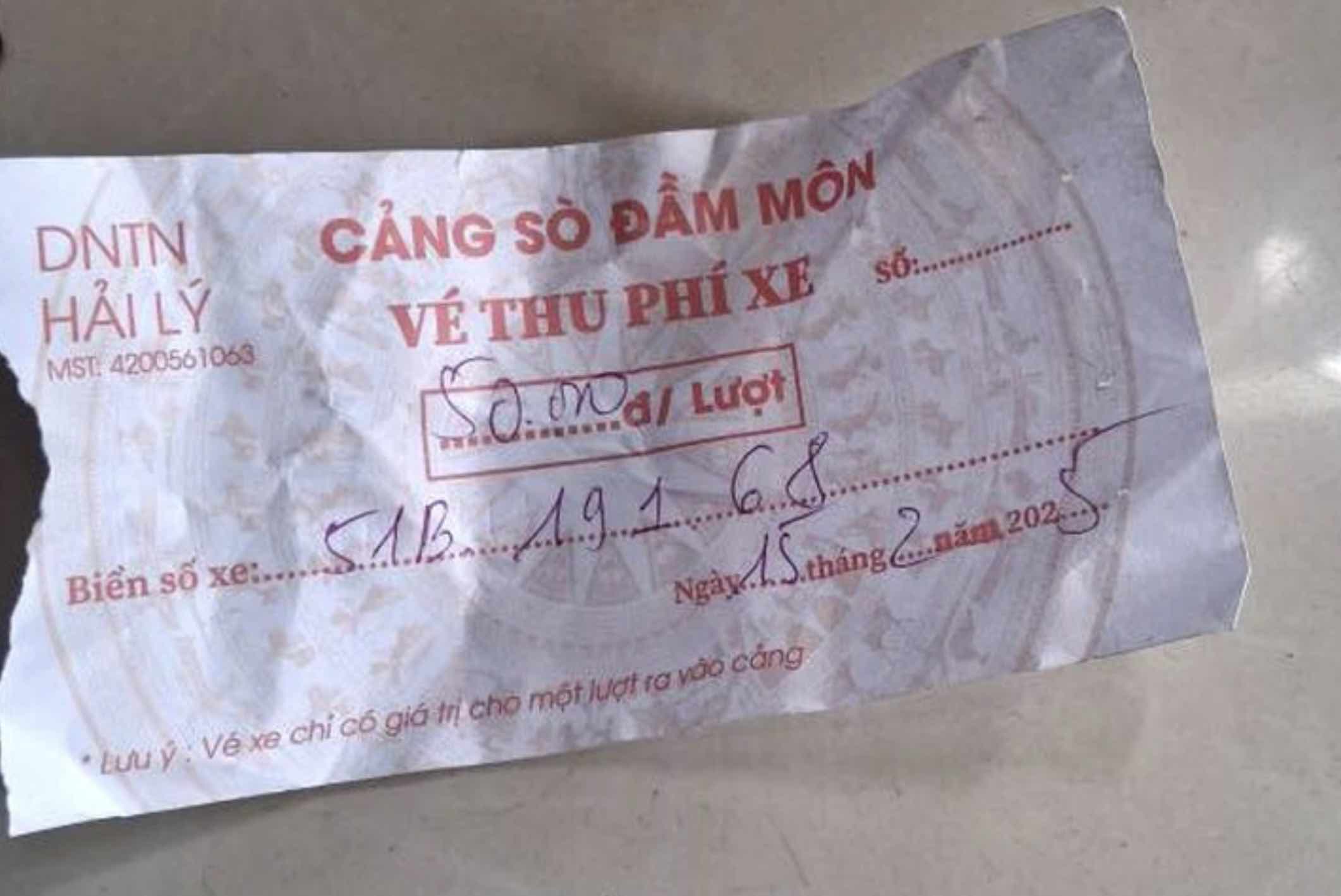 Mức Thu Phí Xe Ô Tô Ra Vào Cảng: Quy Định Chi Tiết và Cập Nhật