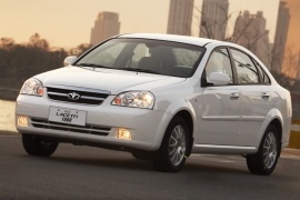 Đánh giá chi tiết xe ô tô Daewoo Lacetti 2005: Lựa chọn đáng cân nhắc?