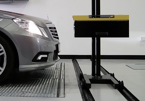 Thiết Bị Kiểm Tra Đèn Pha Ô Tô KEH-3000S: Đánh Giá Chi Tiết