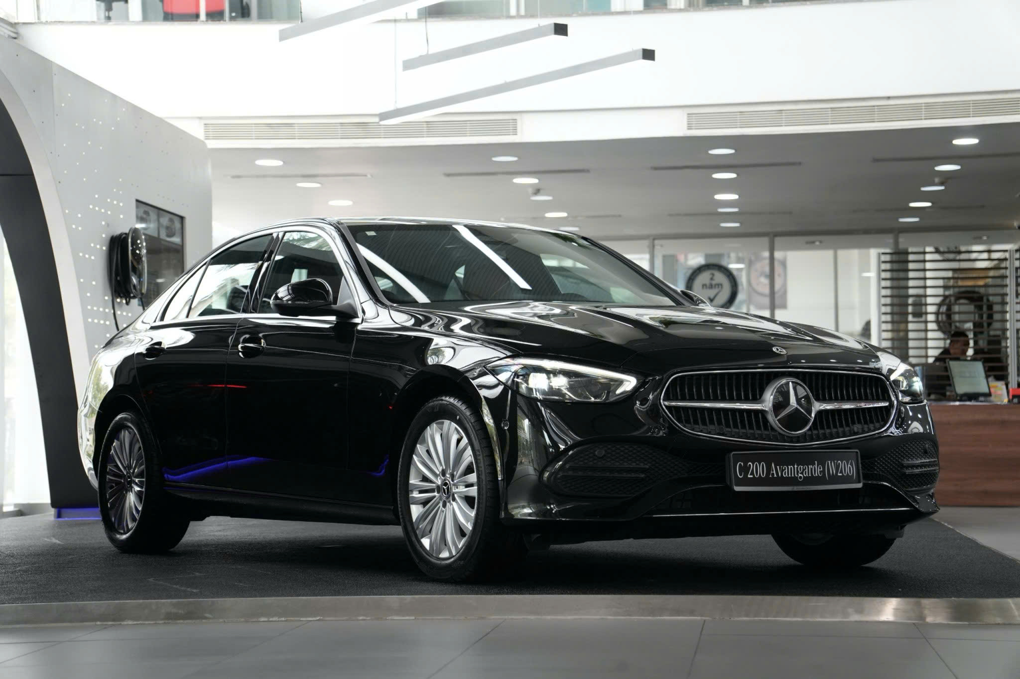 Xe Ô Tô Mercedes C200 Giá Bao Nhiêu? Cập Nhật Chi Tiết Nhất