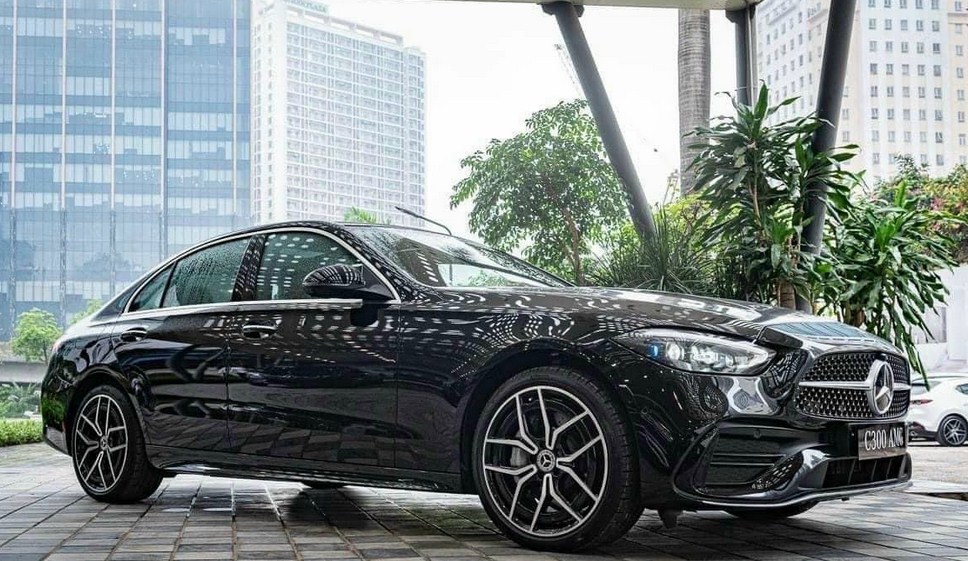 Xe Ô Tô Khách Mercedes Tiêu Thụ 30l/100km: Thực Hư Và Các Yếu Tố Ảnh Hưởng