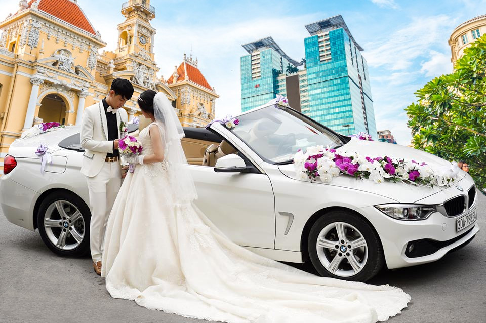 Thuê Xe Ô Tô Đám Cưới: Hướng Dẫn Toàn Diện Từ A Đến Z