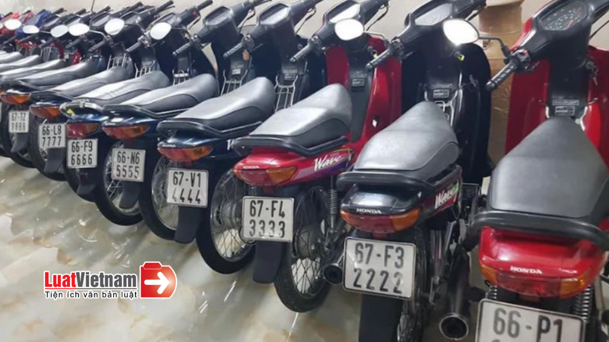Xe Ô Tô Biển Tứ Quý Ở Đống Đa: Hiện Tượng và Giá Trị Thực Tế
