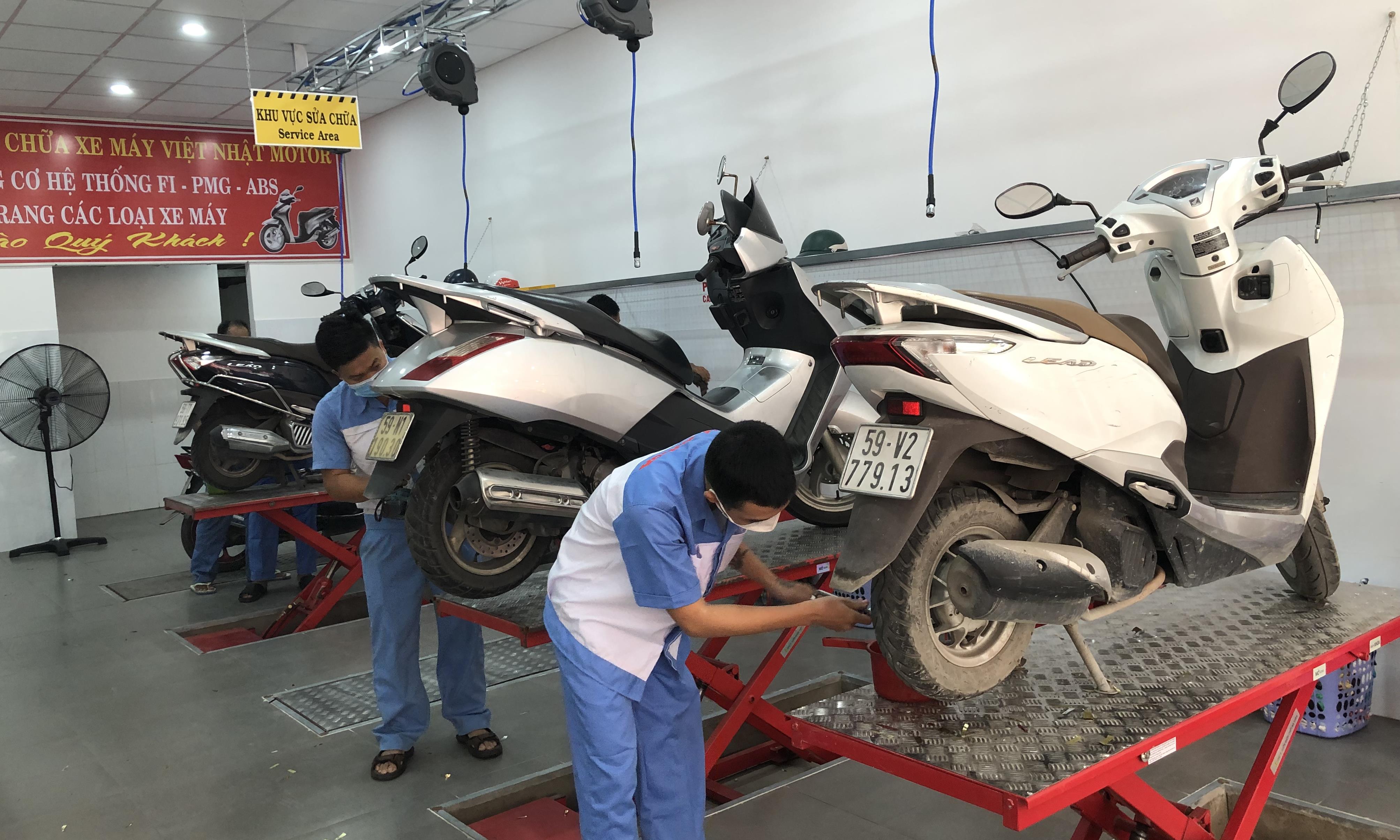 Thiết bị sửa chữa ô tô xe máy: Hướng dẫn toàn diện