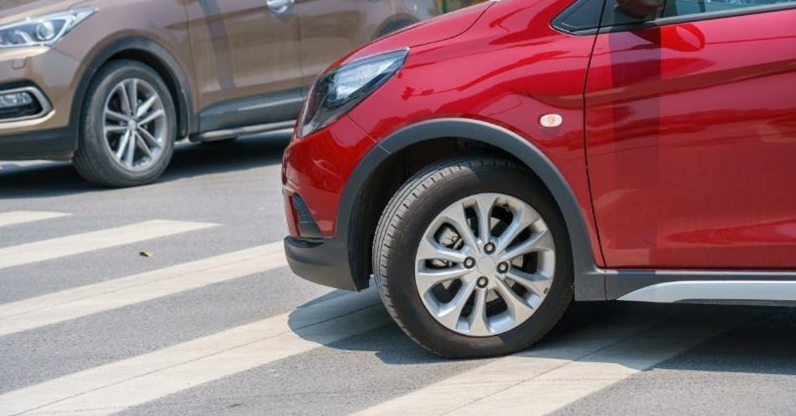 Quay đầu xe ô tô ra ngoài khi đỗ: Kỹ thuật và Lợi ích