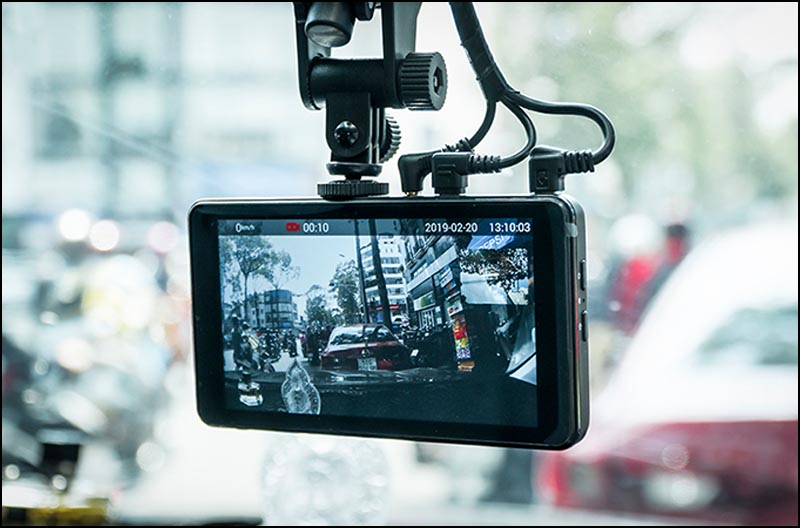 Camera Hành Trình Trên Xe Ô Tô: Hướng Dẫn Toàn Diện Từ A-Z