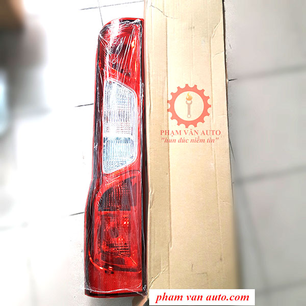 Đèn Sau Xe Ô Tô Ford Transit: Hướng Dẫn Toàn Diện Từ Cấu Tạo Đến Bảo Dưỡng