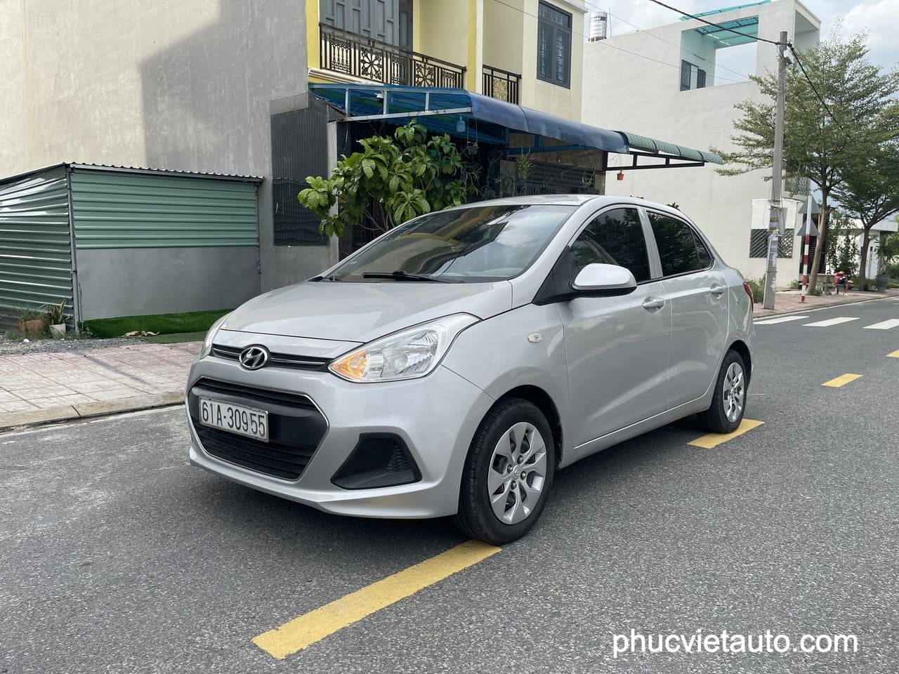 Bảng giá xe ô tô cũ i10 cập nhật và kinh nghiệm mua chi tiết
