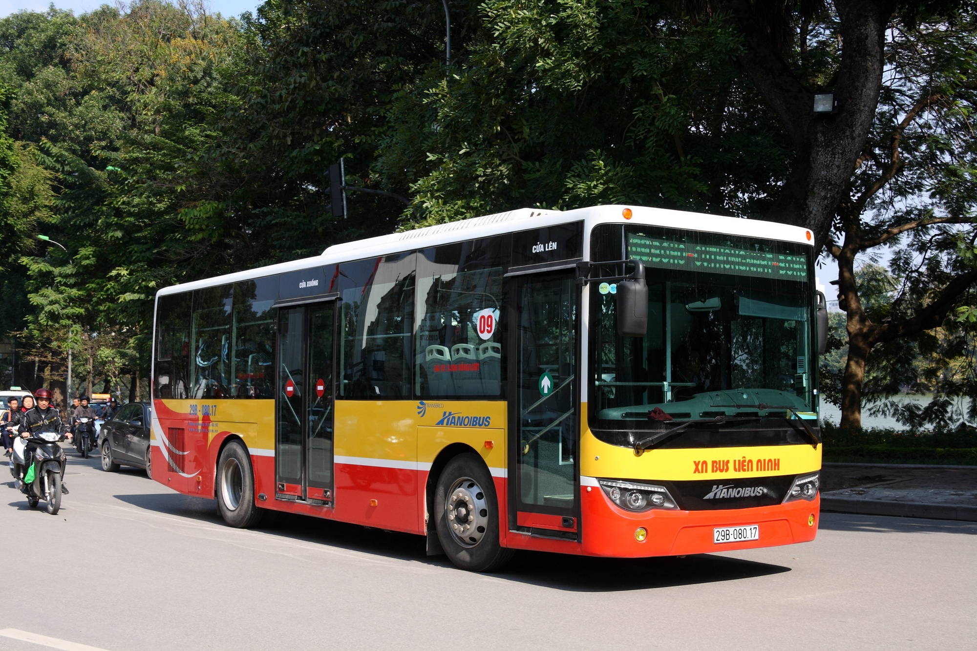 Xe Ô Tô Buýt Số 12 Lộ Trình: Chi Tiết Tuyến và Lịch Trình