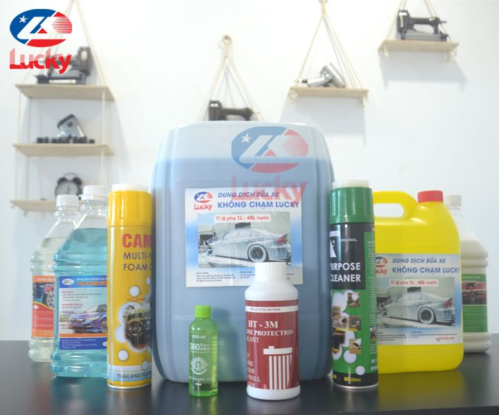 Hóa chất tẩy rửa xe ô tô: Hướng dẫn chọn và sử dụng hiệu quả