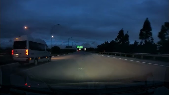 Xe ô tô có được vượt phải không? Quy định và an toàn khi tham gia giao thông