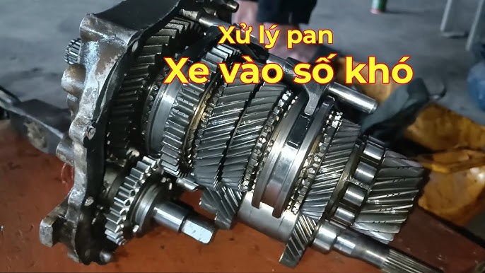 Xe ô tô khó vào số: Nguyên nhân và cách khắc phục hiệu quả