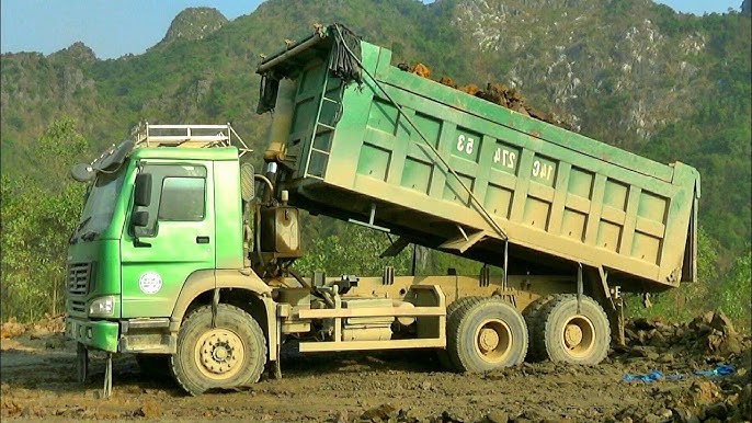 Ô tô xe tải đổ đất: Khám phá vai trò và ứng dụng quan trọng