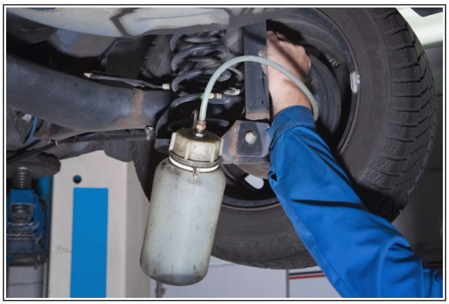 Cách Thay Dầu Thắng Xe Ô Tô Chuẩn Xác Tại Nhà
