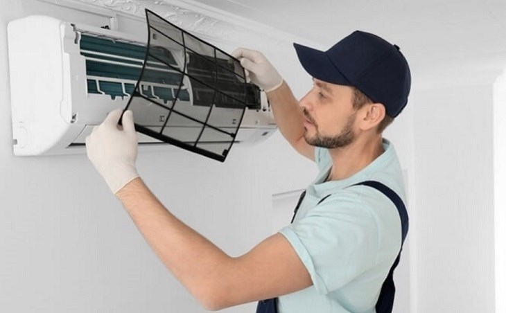 Hướng dẫn chi tiết vệ sinh lưới lọc điều hòa xe ô tô tại nhà