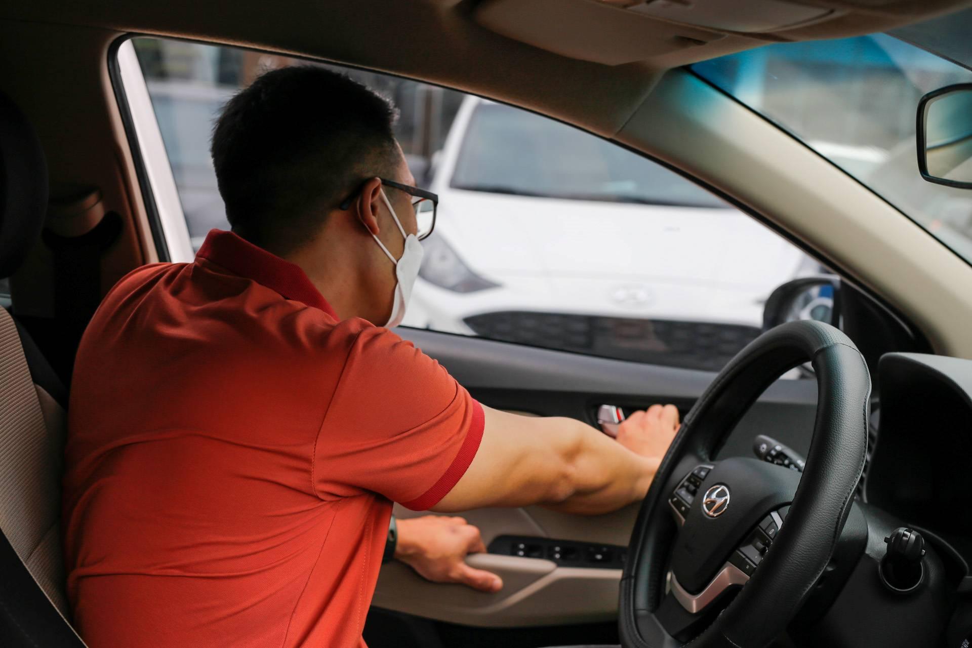 Không Mở Được Cửa Xe Ô Tô Từ Bên Ngoài: Nguyên Nhân và Cách Xử Lý Hiệu Quả