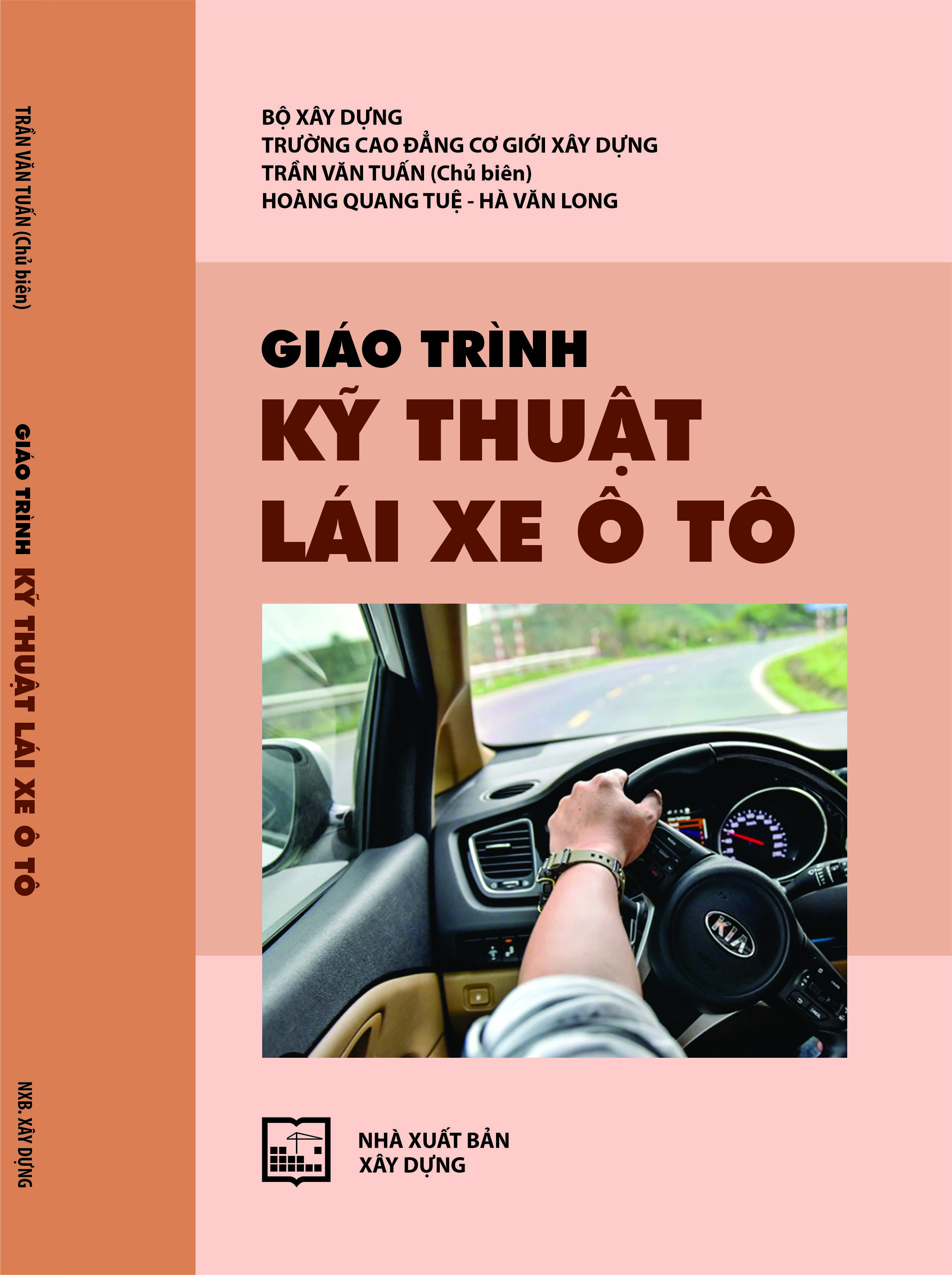 Kỹ thuật lái xe ô tô giỏi: Nâng tầm vững vàng trên mọi cung đường