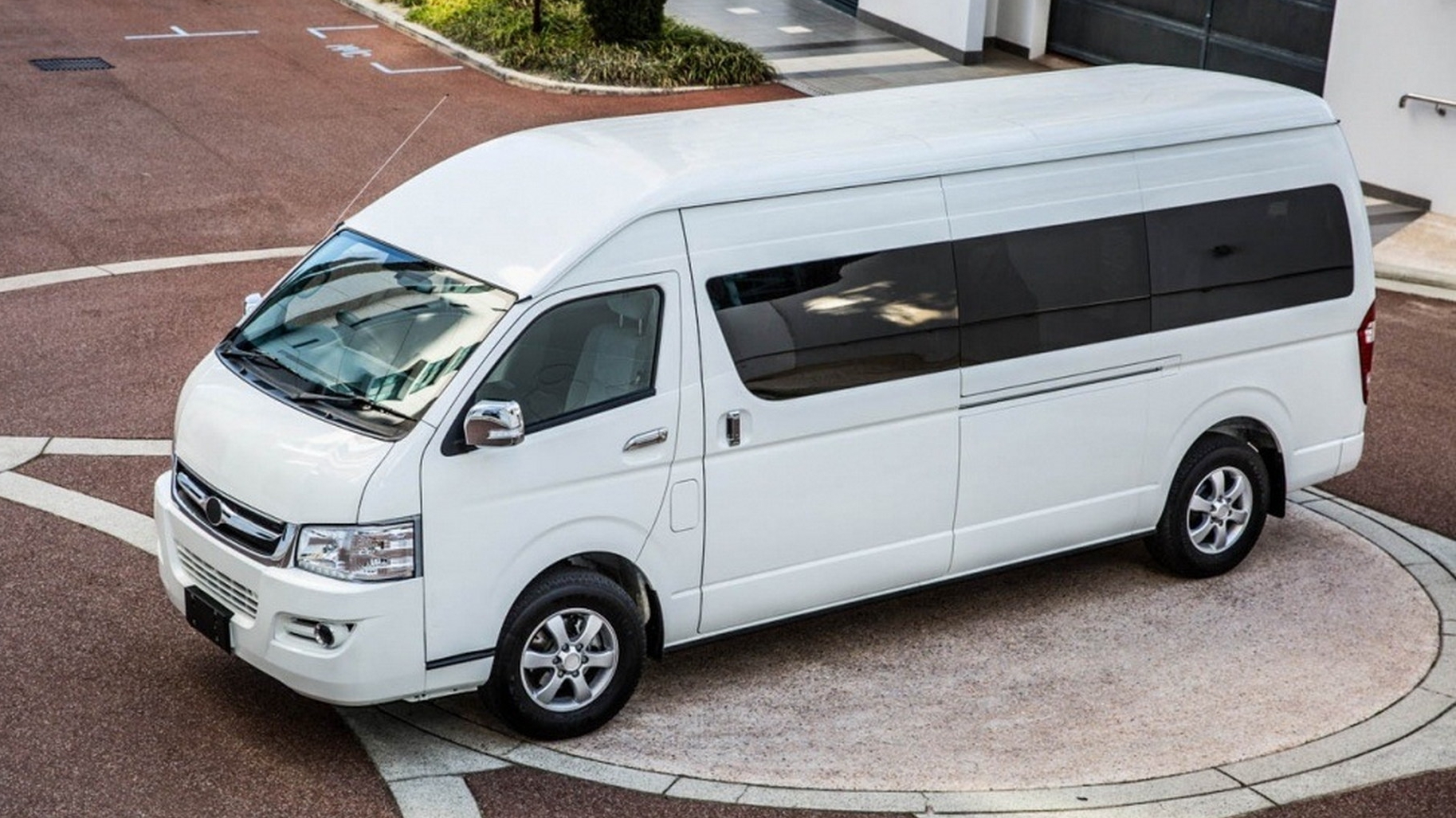 Xe ô tô Toyota 16 chỗ cũ: Kinh nghiệm mua, giá cả và đánh giá chi tiết Xe ô tô Toyota 16 chỗ cũ: Kinh nghiệm mua, giá cả và đánh giá chi tiết