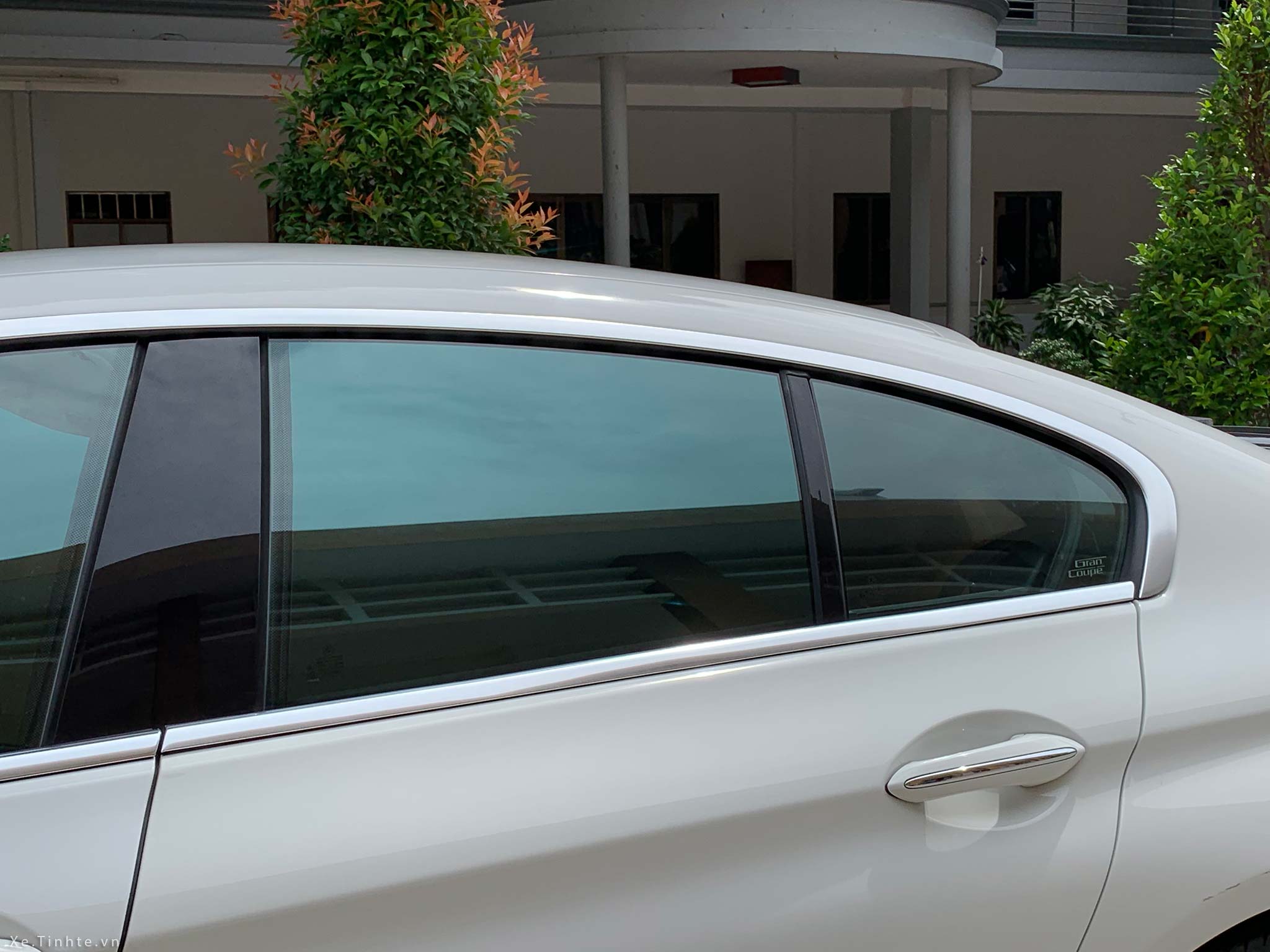 kcx1 Cửa Kính Xe Ô Tô: Cấu Tạo, Chức Năng và Bí Quyết Bảo Dưỡng