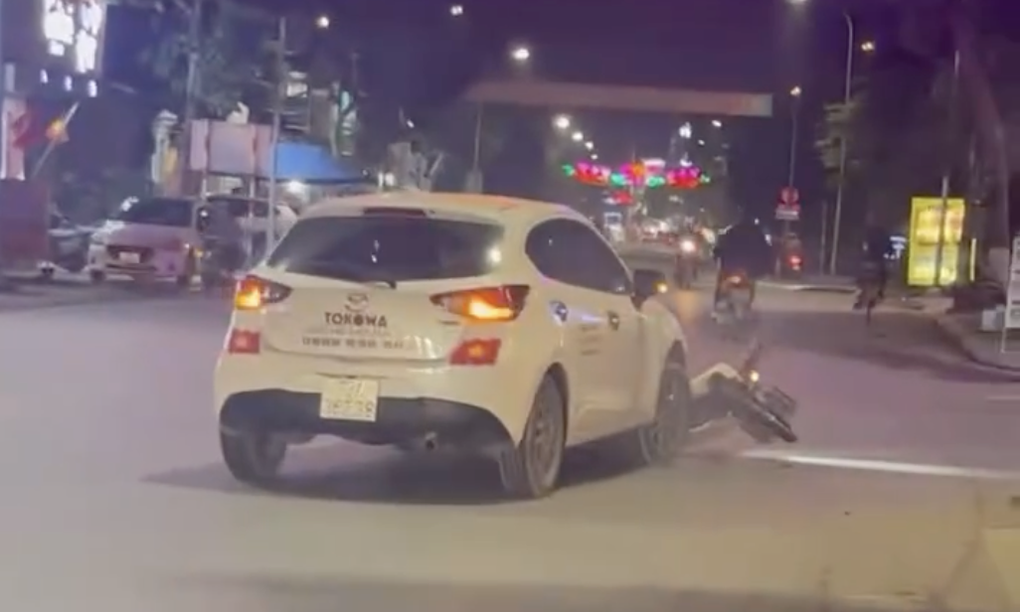Ô tô kéo xe máy đường Lê Quang Đạo: Rủi ro và quy định pháp luật