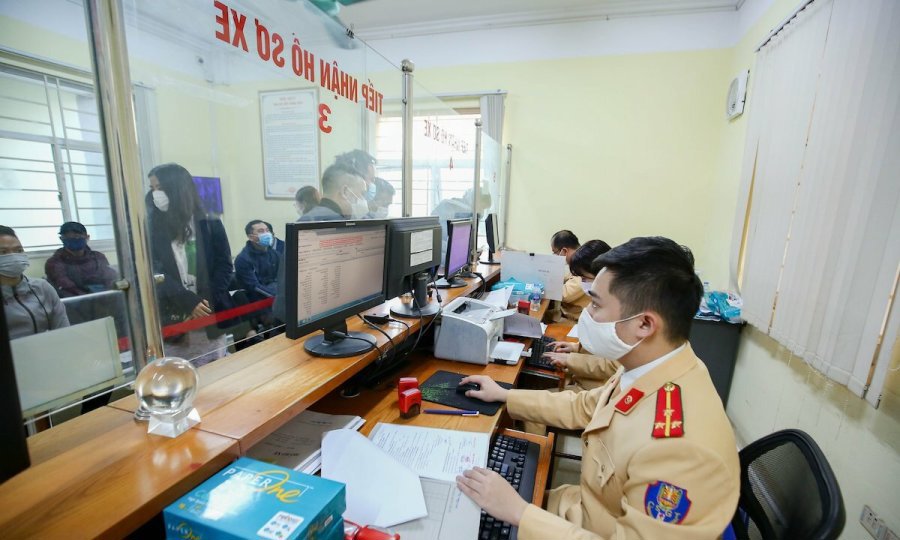 Miễn Phí Cấp Biển Số Xe Ô Tô: Thực Hư và Quy Định Hiện Hành