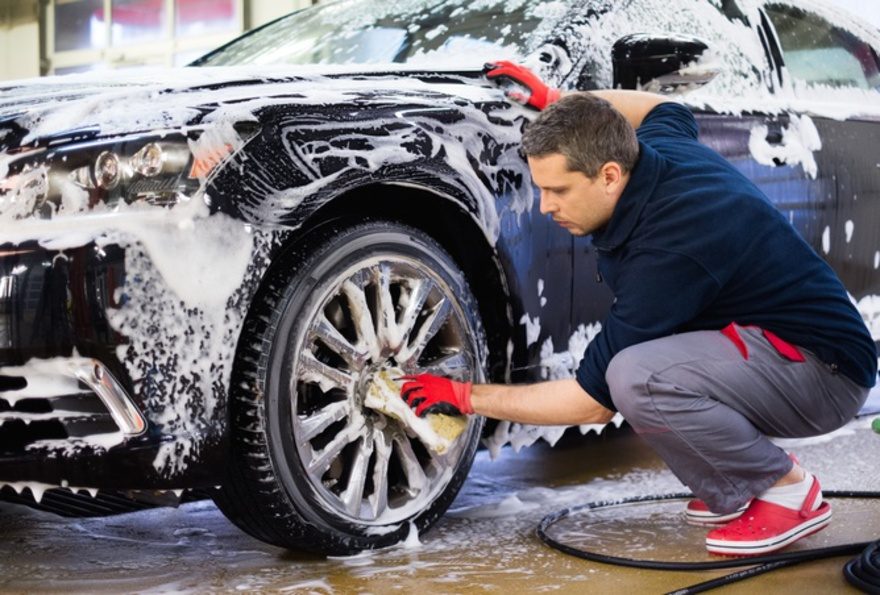 Nhân viên tiệm rửa xe ô tô: Từ A đến Z về công việc