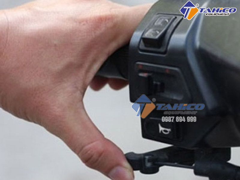 Rửa Xe Ô Tô Xong Không Đề Được: Nguyên Nhân & Cách Khắc Phục