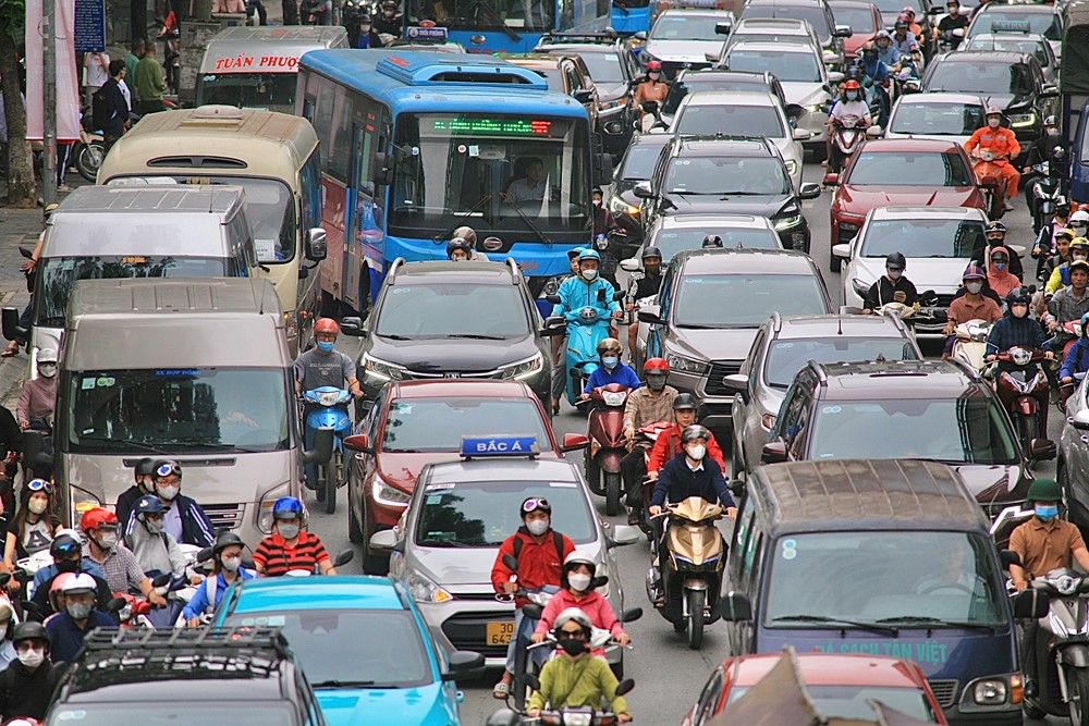 Số lượng xe máy ô tô Hà Nội thống kê chi tiết