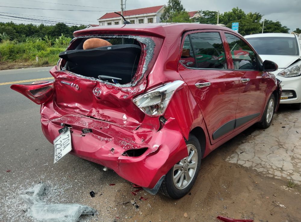 Xe Ô tô Hỏng Đội: Hướng Dẫn Xử Lý An Toàn Và Hiệu Quả