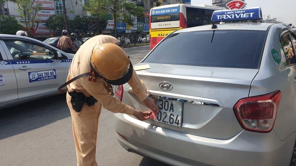 Phạt Phủ Xe Ô Tô: Quy Định Và Mức Xử Phạt Hiện Hành