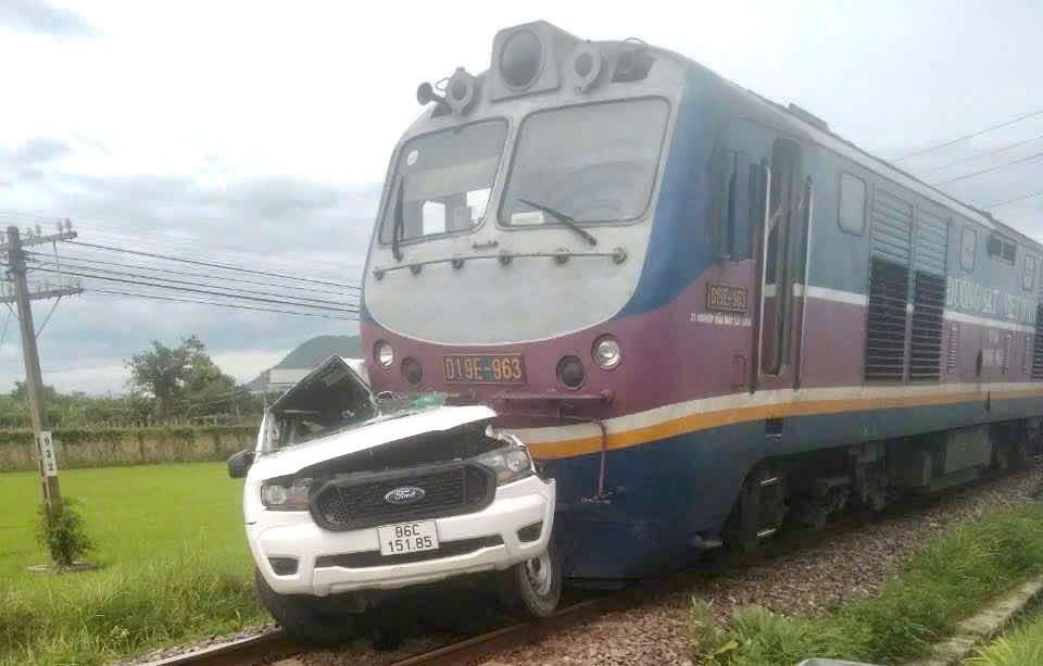 Xe Lửa Đụng Xe Ô Tô: Nguyên Nhân, Hậu Quả Và Biện Pháp Phòng Ngừa