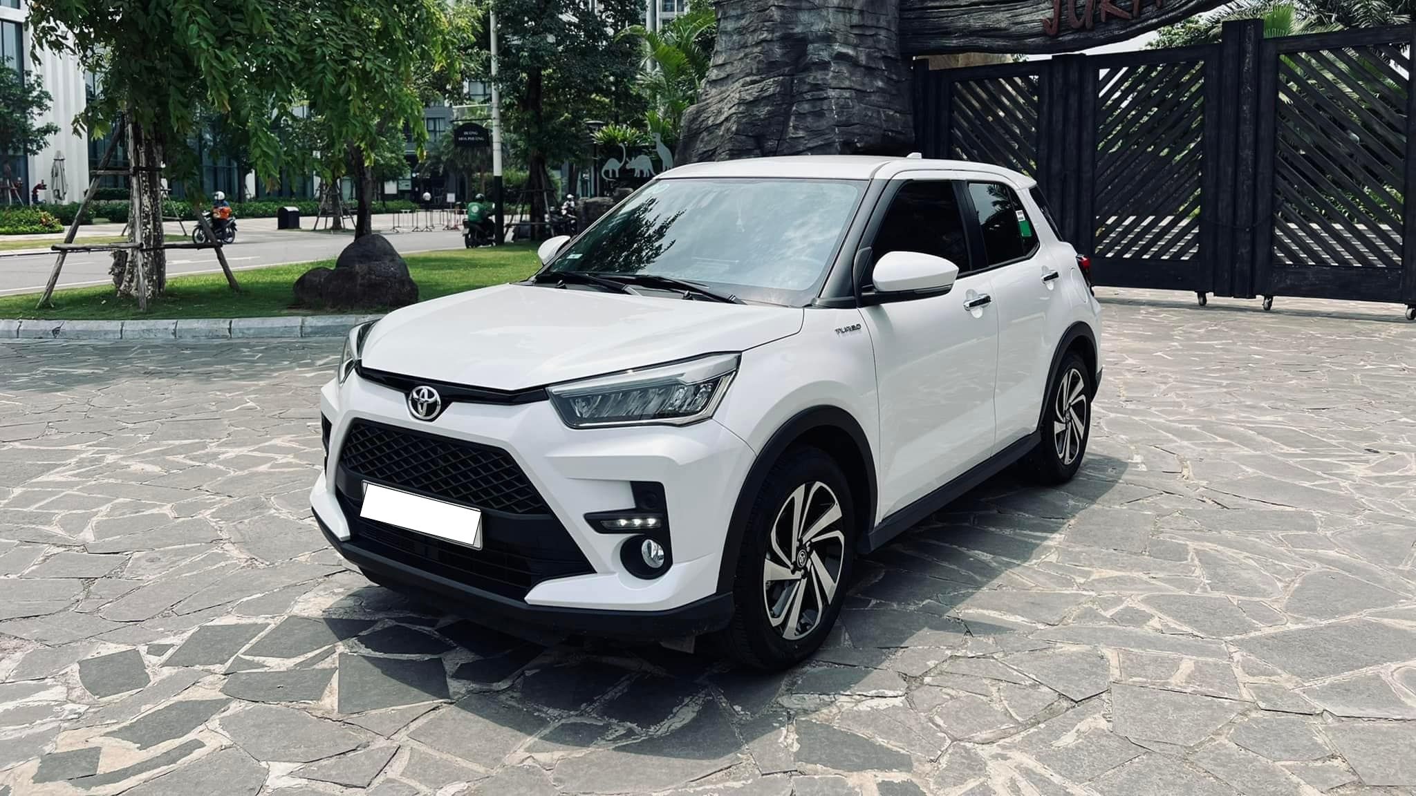 Xe Ô Tô Toyota Raize Trải Nghiệm: Đánh Giá Chi Tiết Từ A Đến Z