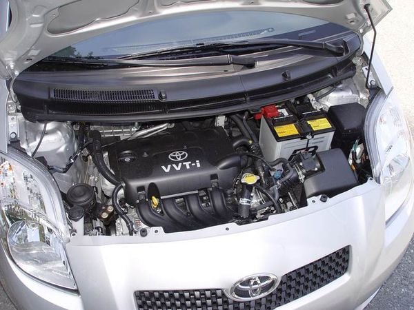 Bình ắc quy xe ô tô Yaris: Hướng dẫn chi tiết từ A đến Z