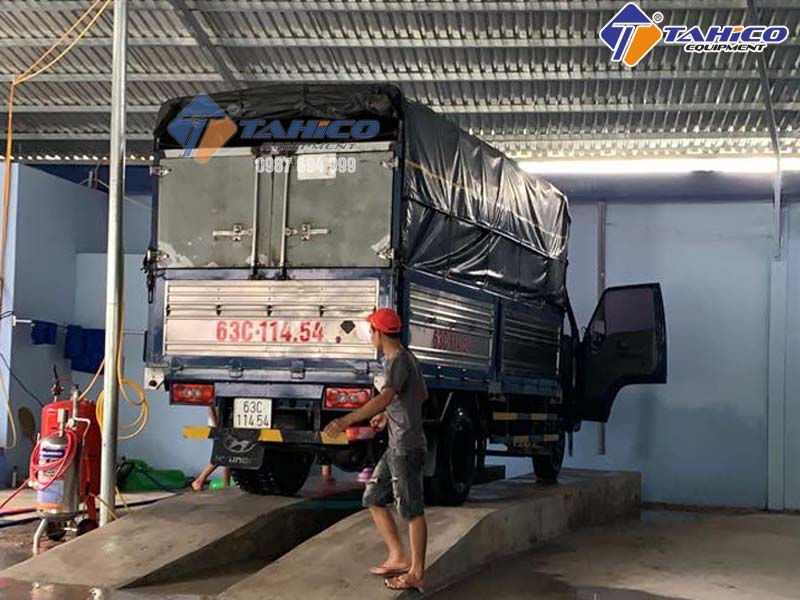 Thiết kế cầu rửa xe ô tô tải: Hướng dẫn toàn diện từ A-Z