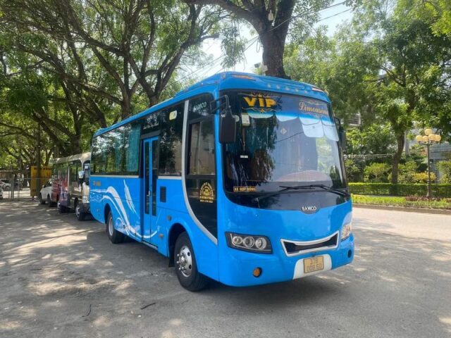 Xe ô tô Isuzu Samco Felix Limousine: Chi tiết và Ứng dụng