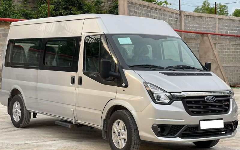 Xe Ô Tô 17-24 Chỗ: Lựa Chọn Tối Ưu Cho Mọi Nhu Cầu