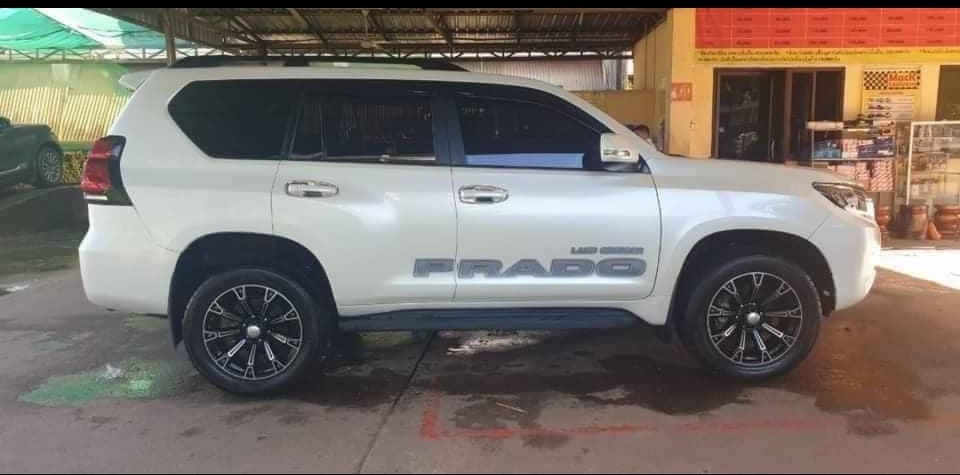Xe ô tô Lào giá rẻ: Lựa chọn thông minh cho di chuyển tại Đông Nam Á