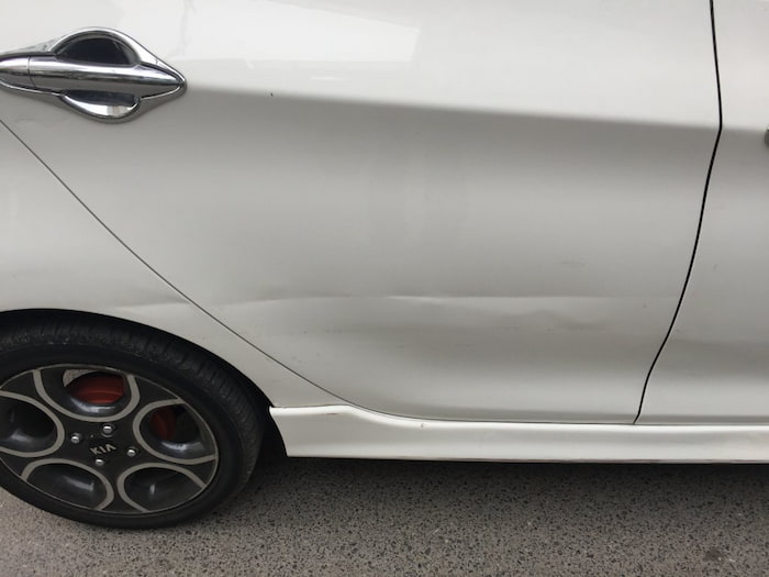 Xe ô tô Toyota bị móp: Nguyên nhân và cách khắc phục hiệu quả
