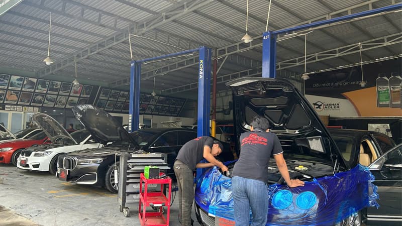 Xe Ô Tô Bị Rung Khi Nổ Máy Thay Bugi: Nguyên Nhân & Giải Pháp Toàn Diện