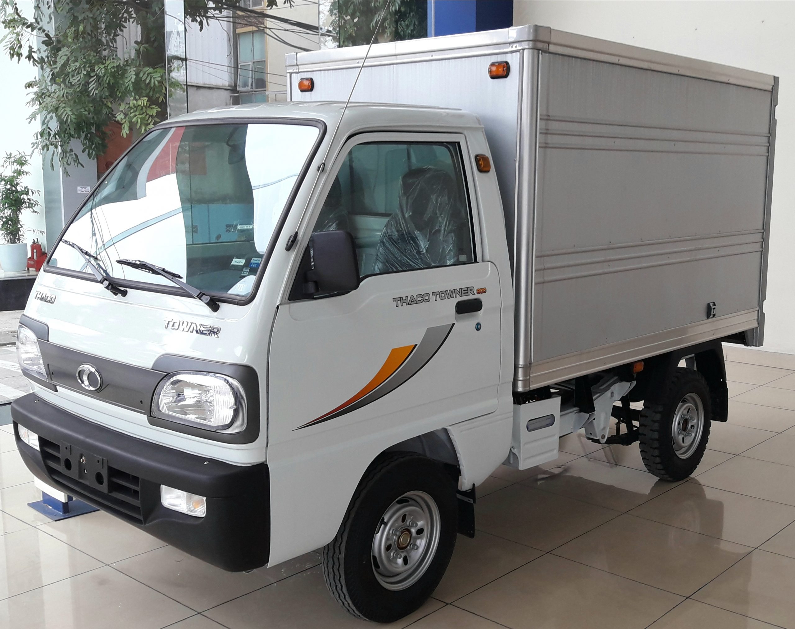 Xe Ô Tô Tải Thaco Towner 800: Đánh Giá Chi Tiết Từ A Đến Z