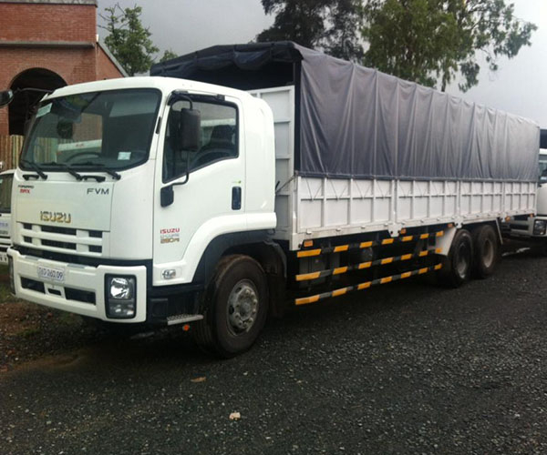 Xe Ô Tô Tải 15T6 Isuzu 2010: Đánh Giá Chi Tiết Từ A-Z
