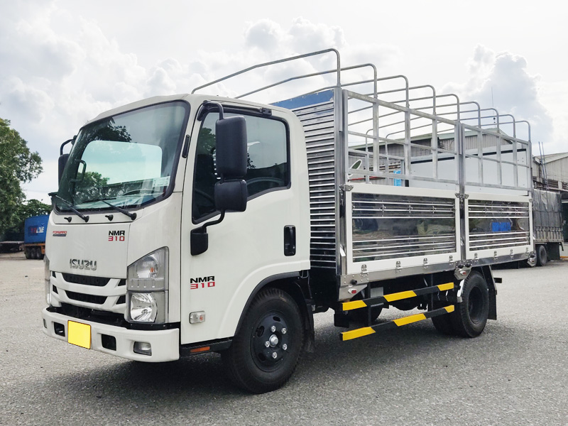 Xe Ô Tô Tải Isuzu 2 Tấn Mui Bạt: Lựa Chọn Tối Ưu Cho Mọi Nhu Cầu