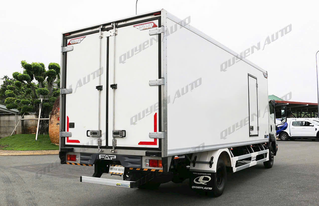Xe Bảo Ôn Isuzu FRR90N Ô Tô Quyền: Giải Pháp Vận Tải Chuyên Biệt
