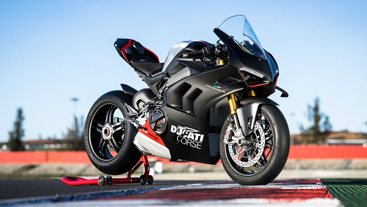 Siêu xe ô tô Ducati: Sự thật và huyền thoại về thương hiệu tốc độ